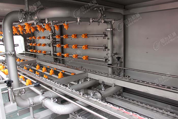 自動周轉(zhuǎn)筐清洗機細(xì)節(jié)